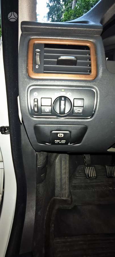 Volvo XC70, 2.0 l., Универсал