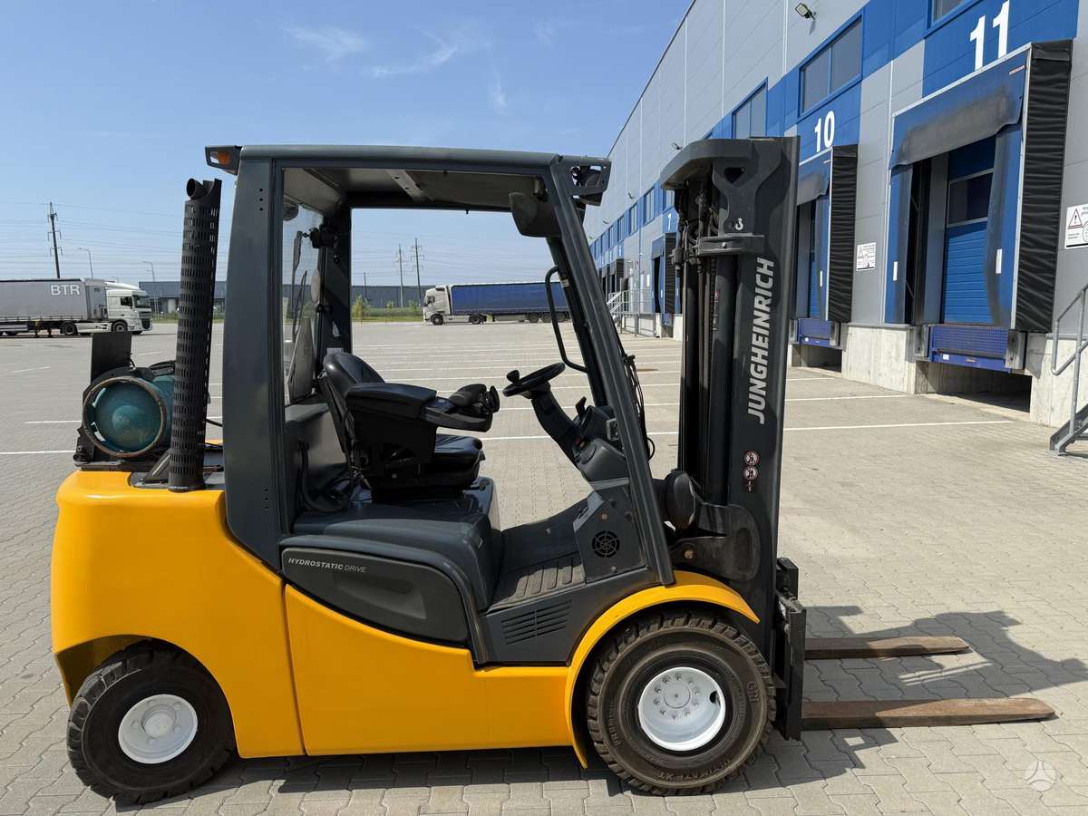 Jungheinrich TFG 435s, forklifts