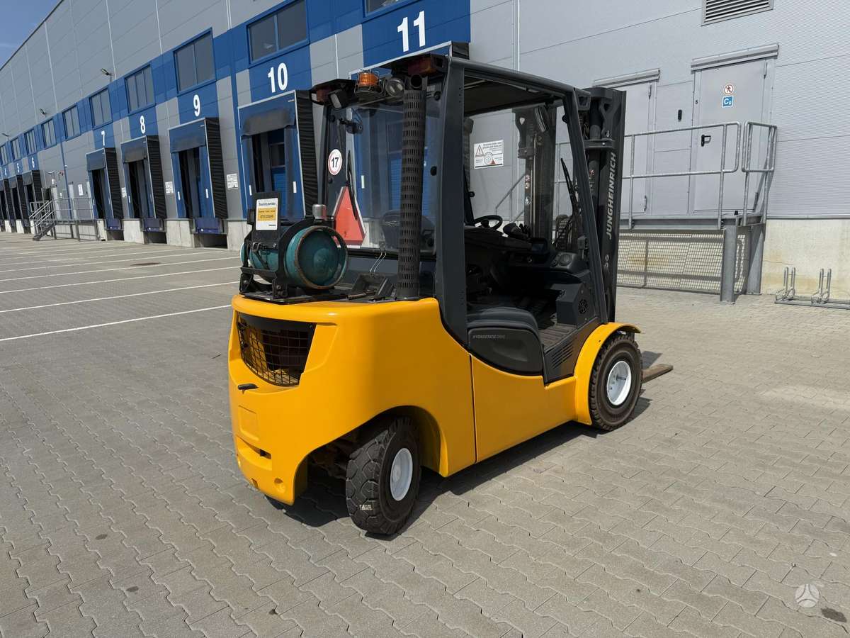Jungheinrich TFG 435s, forklifts