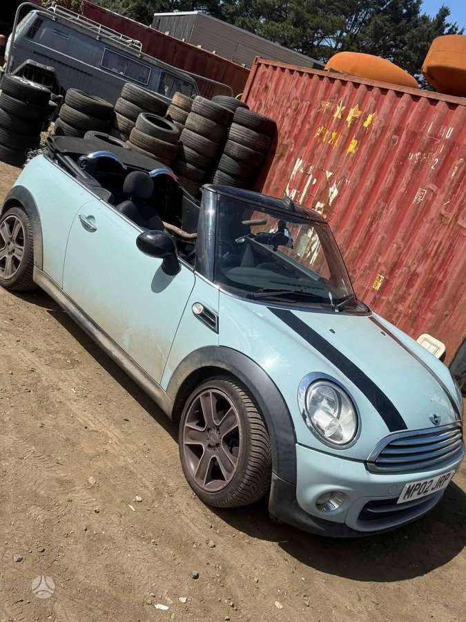 Mini Cooper Dalimis iš anglijos