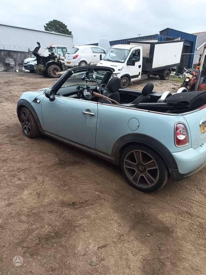 Mini Cooper Dalimis iš anglijos