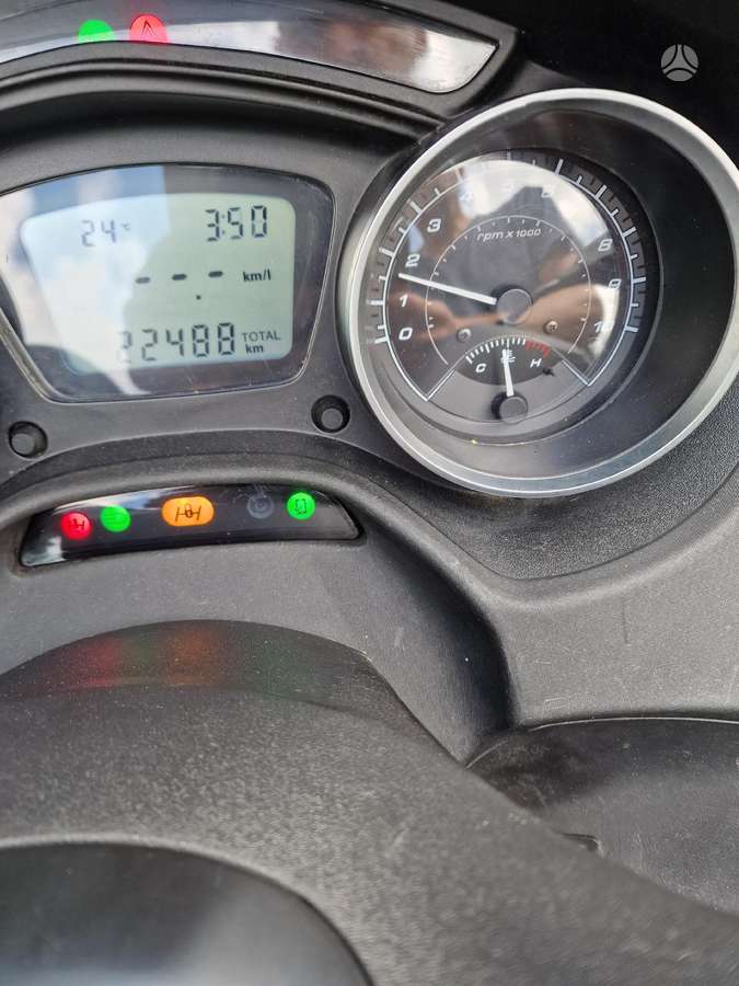 Piaggio MP3 500cc, trikes