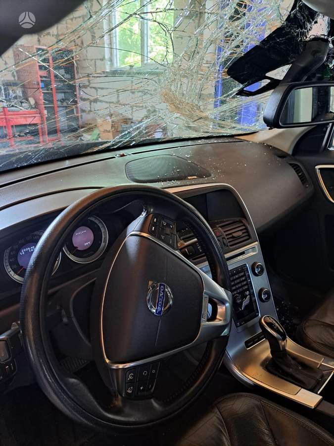 Volvo XC60 Rida 200k t6