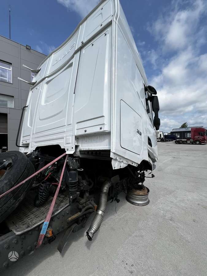 DAF XG480FT, semi-trailer trucks