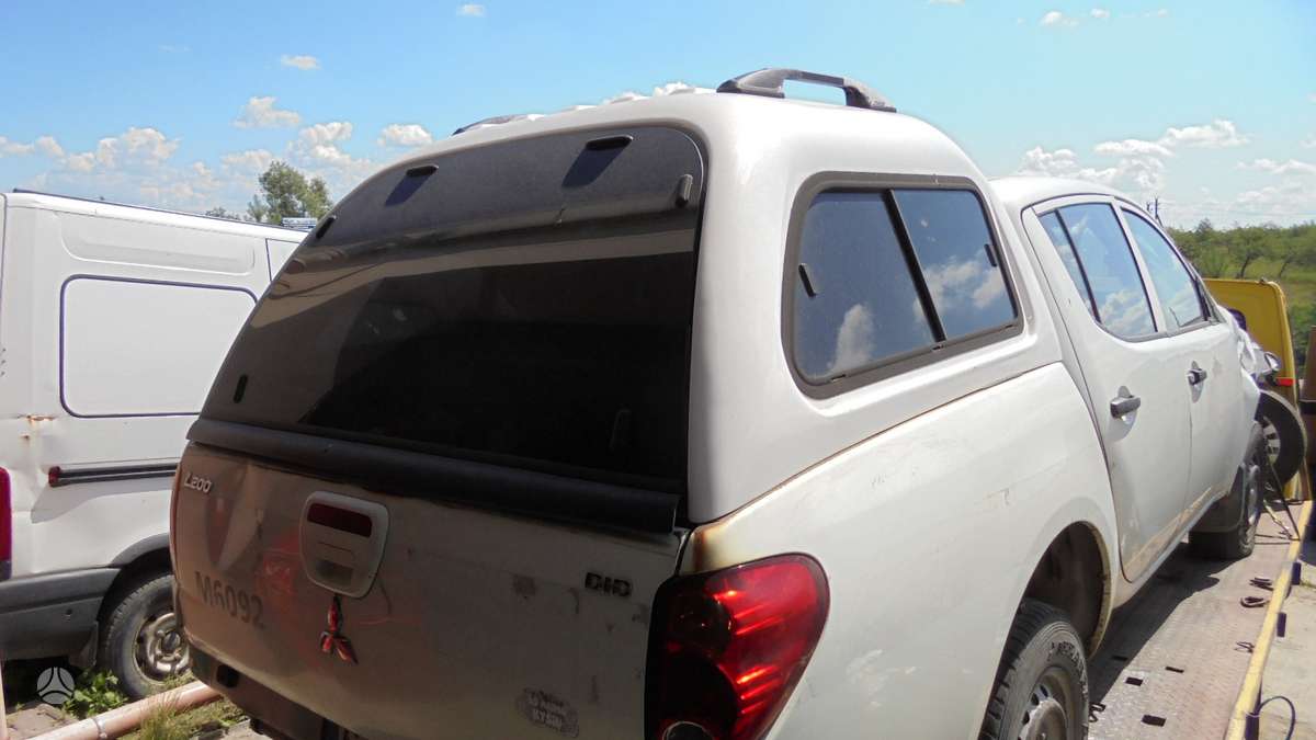 Mitsubishi L200 по частям