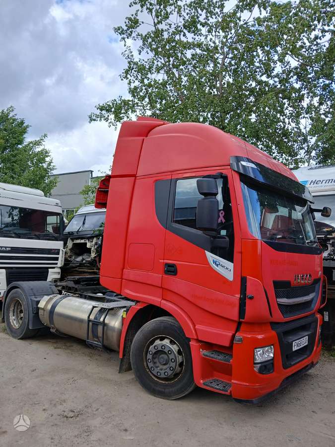 Iveco Stralis visos plasmases,kranai, тягачи