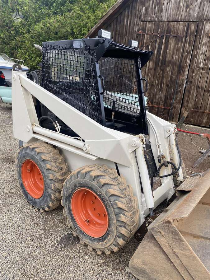 Bobcat 335, mini loaders