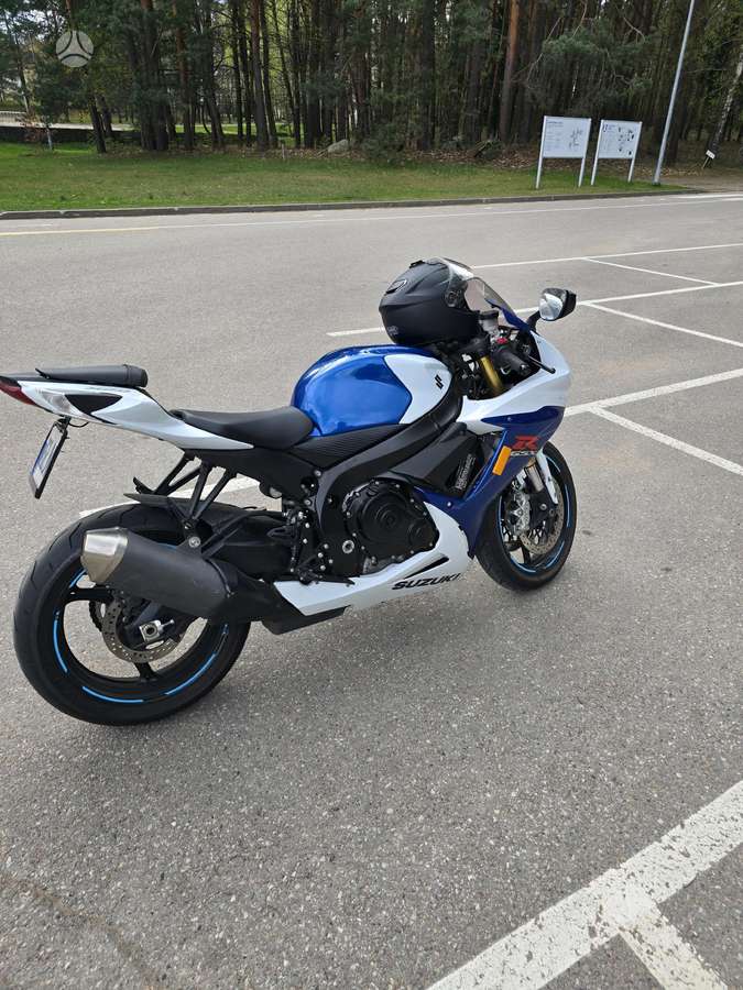 Suzuki GSX-R 750cc, superbikes