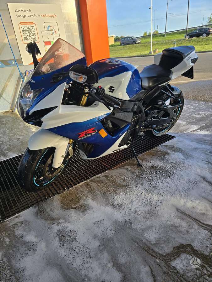 Suzuki GSX-R 750cc, superbikes