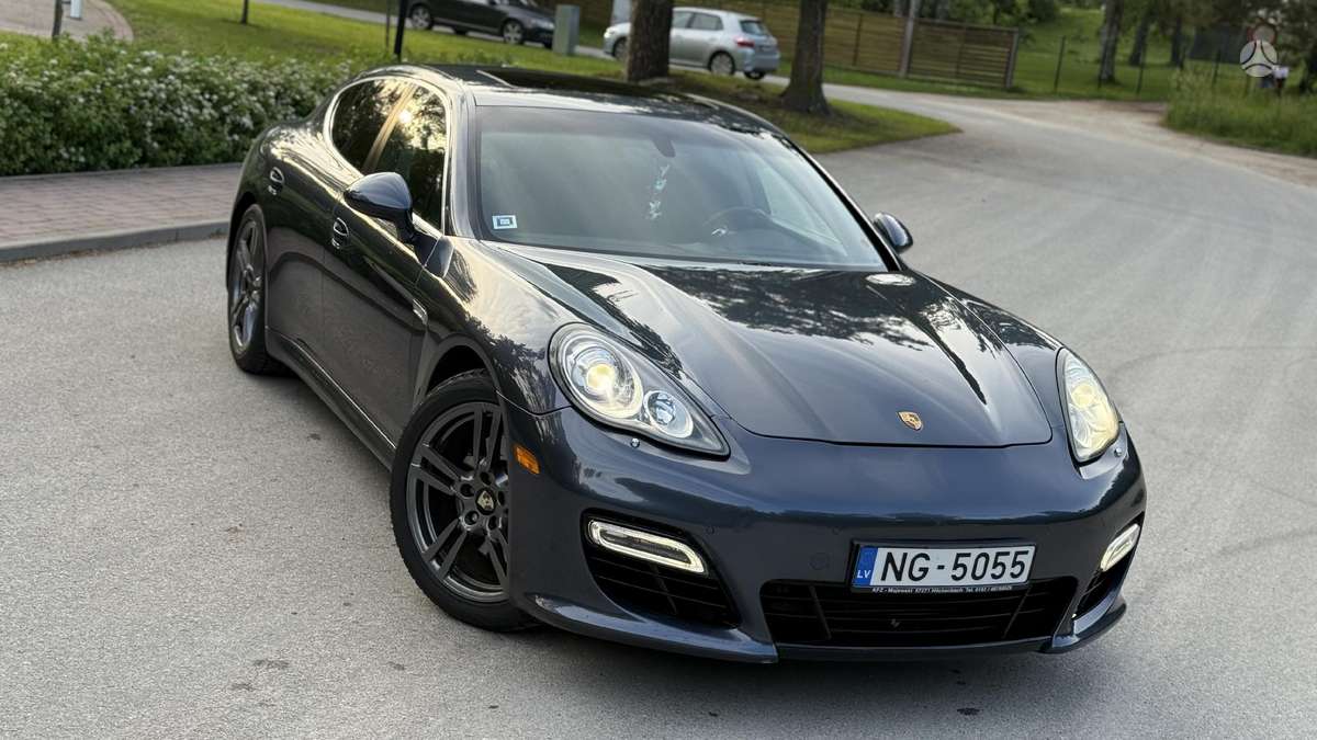 Porsche Panamera - 7