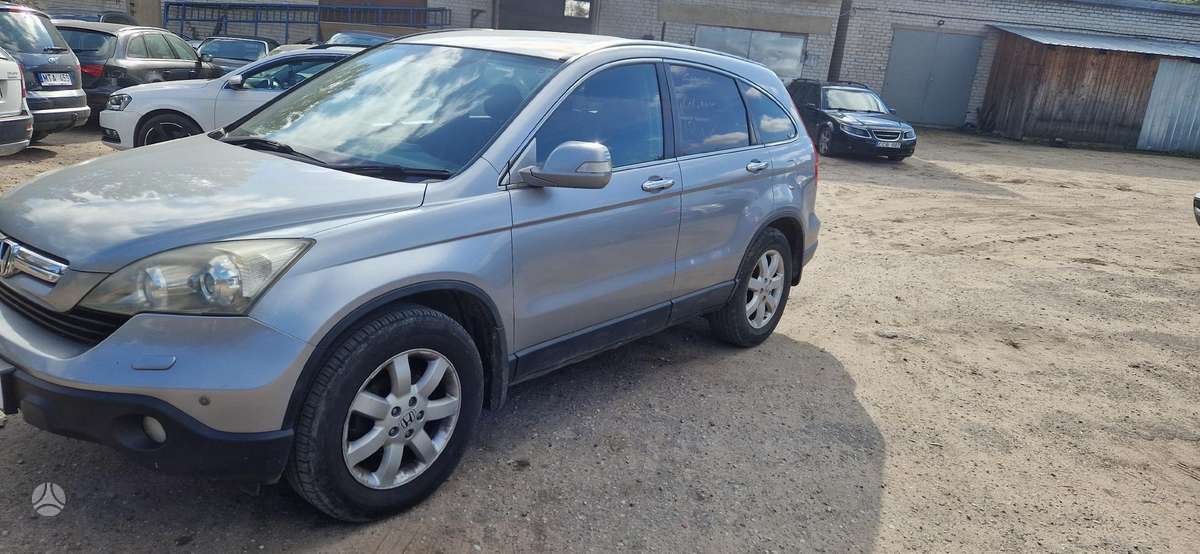 Honda CR-V dalimis
