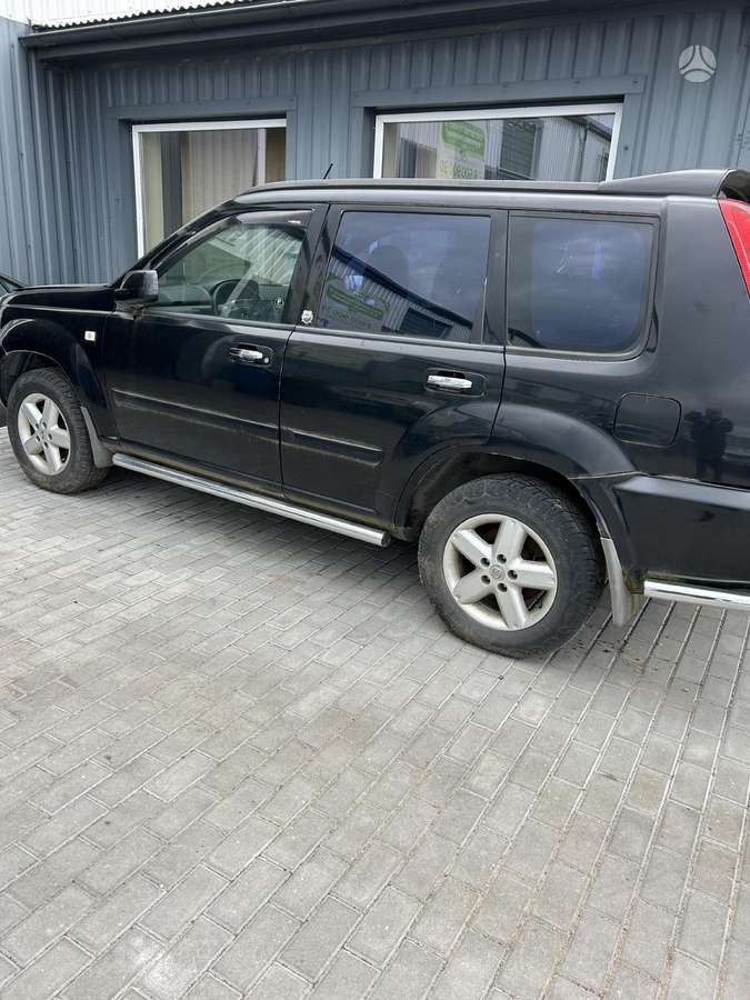 Nissan X-Trail dalimis