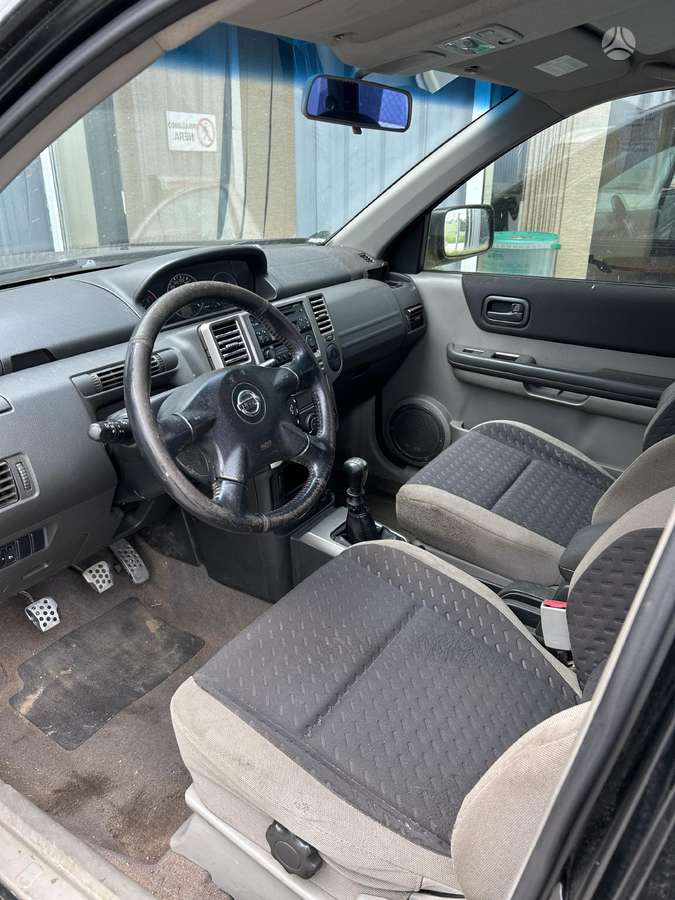 Nissan X-Trail dalimis