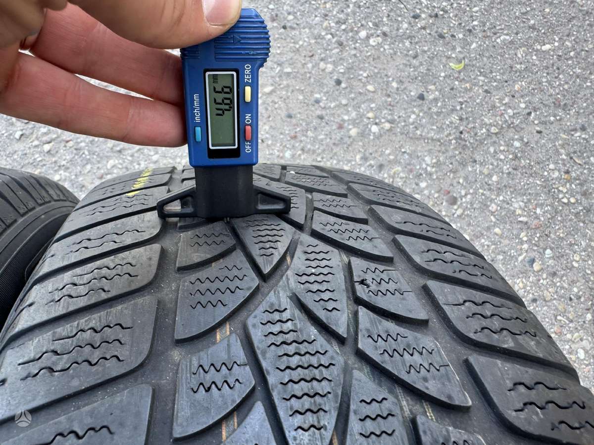 Dunlop 4-5mm, universalios 225/55 R17