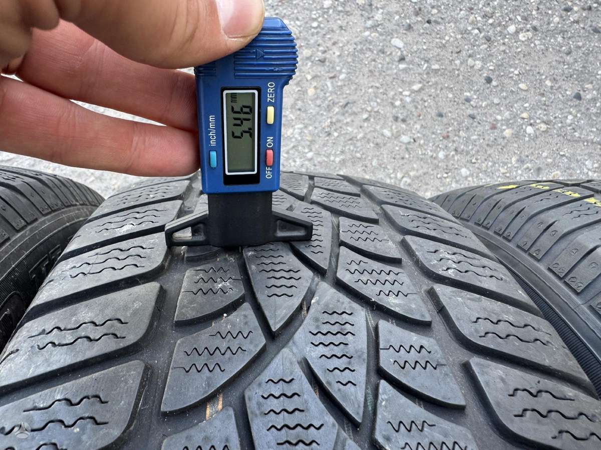 Dunlop 4-5mm, universalios 225/55 R17
