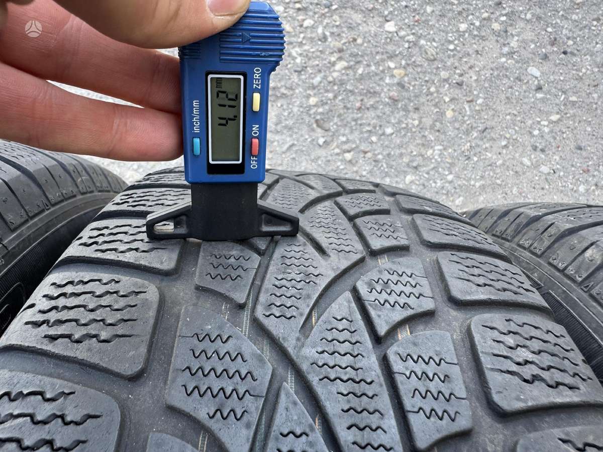Dunlop 4-5mm, universalios 225/55 R17
