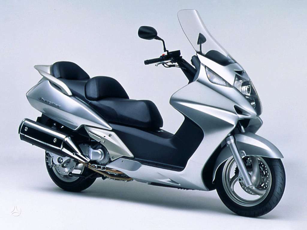 Honda Silverwing, мотороллеры / мопеды