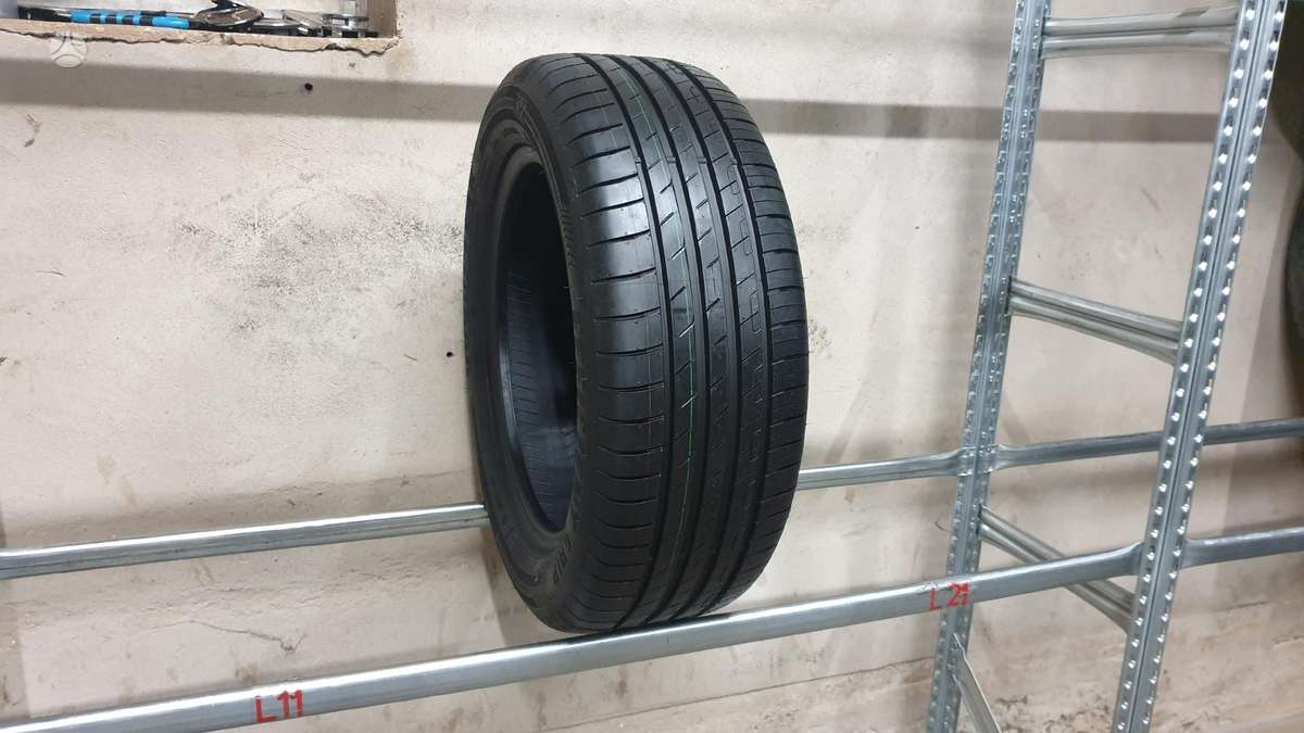 Goodyear EfficientGripPerformance NAUJA, summer 225/55 R17
