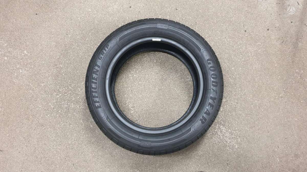 Goodyear EfficientGripPerformance NAUJA, summer 225/55 R17
