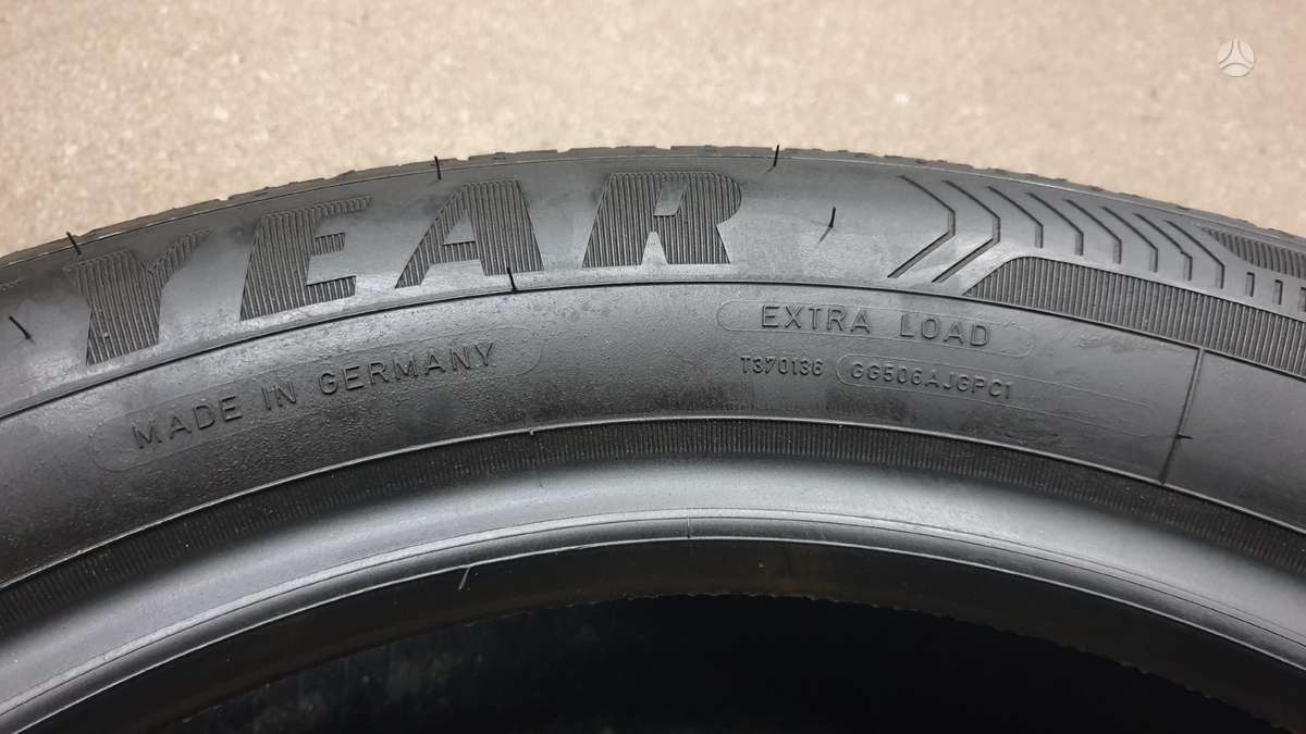 Goodyear EfficientGripPerformance NAUJA, summer 225/55 R17