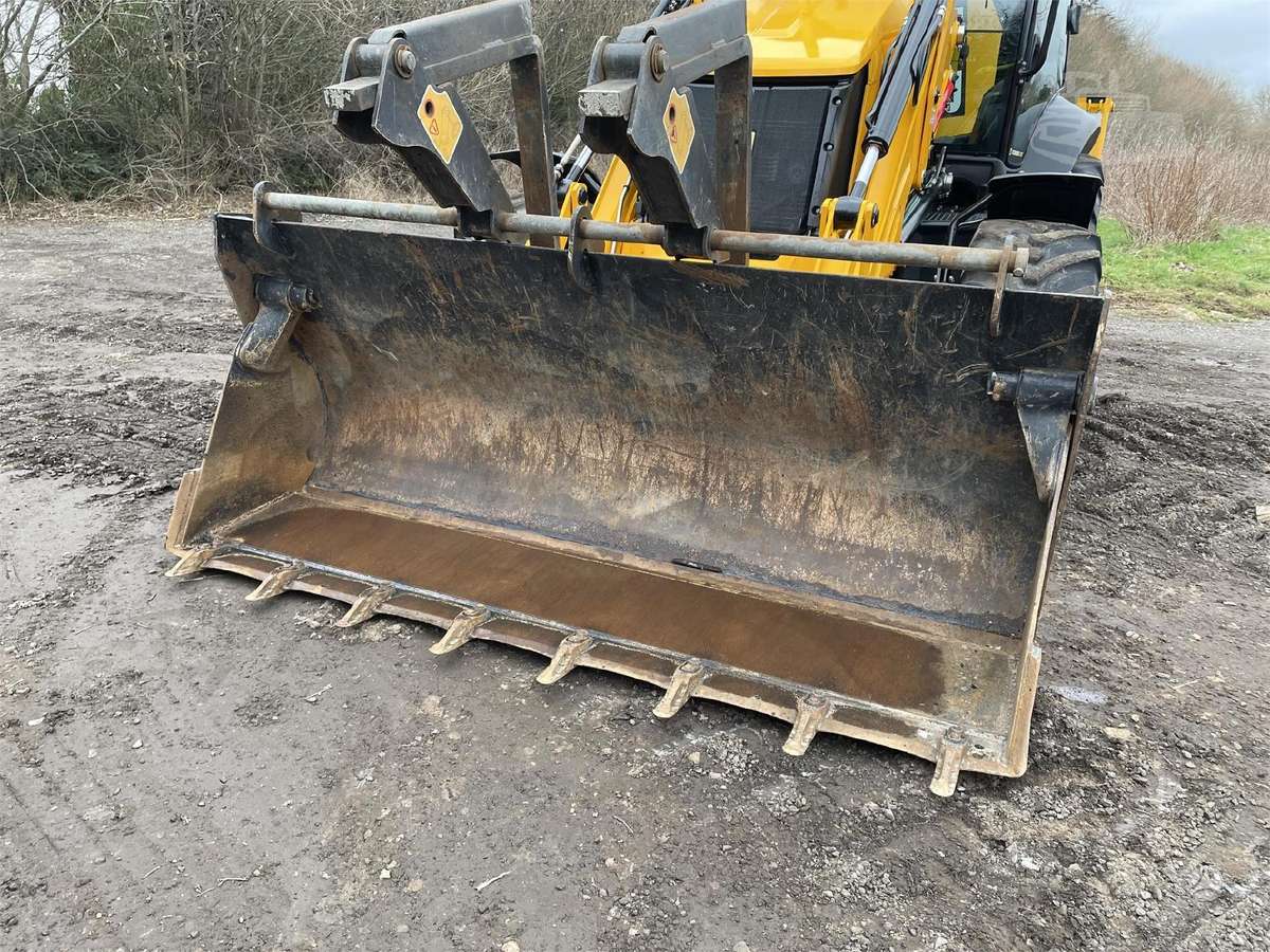 JCB 3CX CONTRACTOR PRO, ekskavatori iekrāvēji