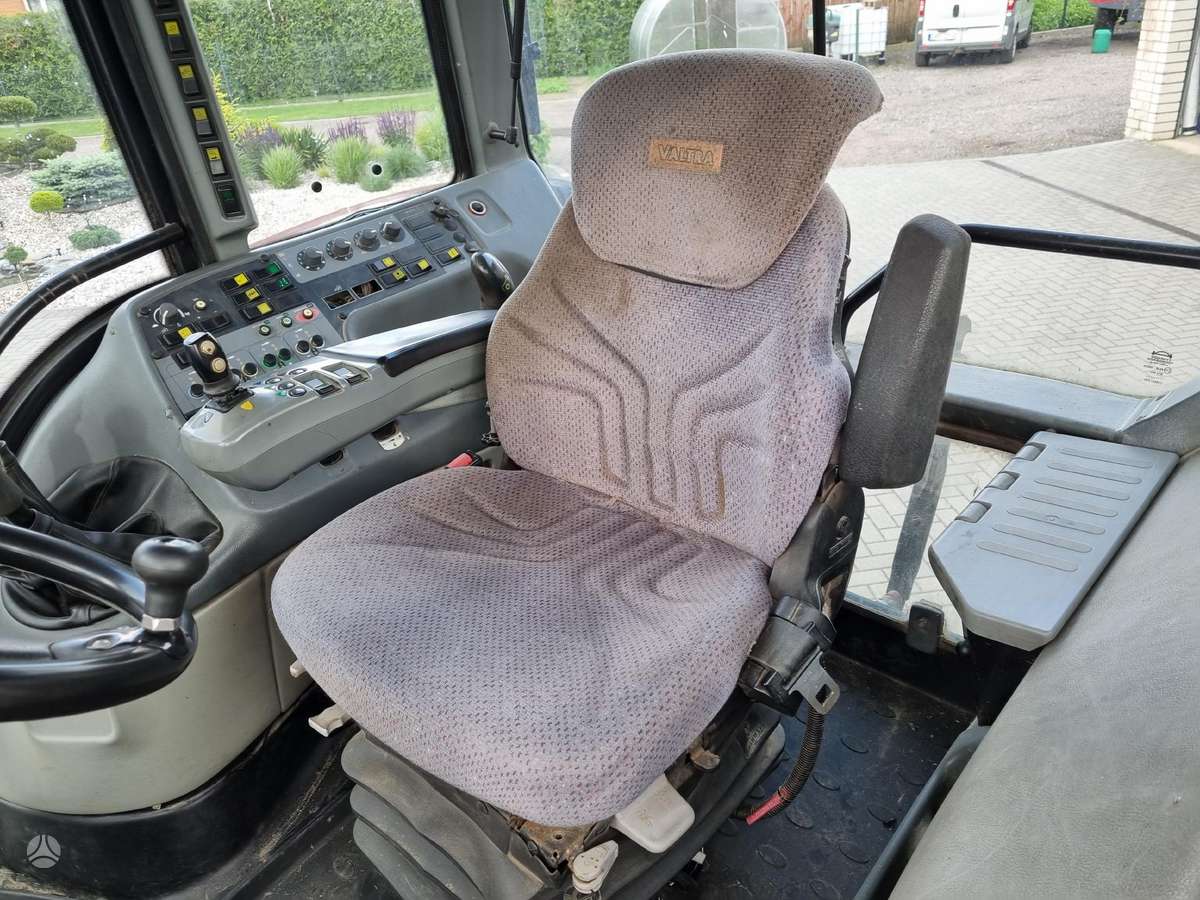 Valtra T120, traktoriai