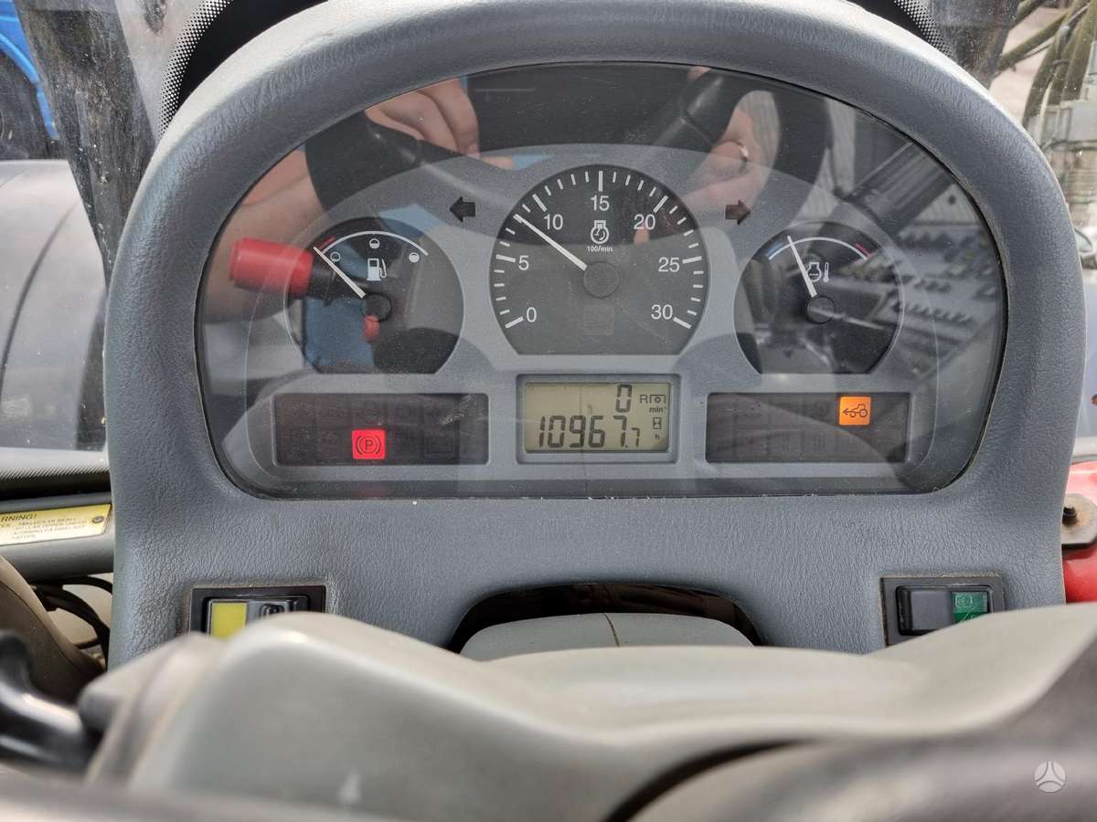 Valtra T120, tractors
