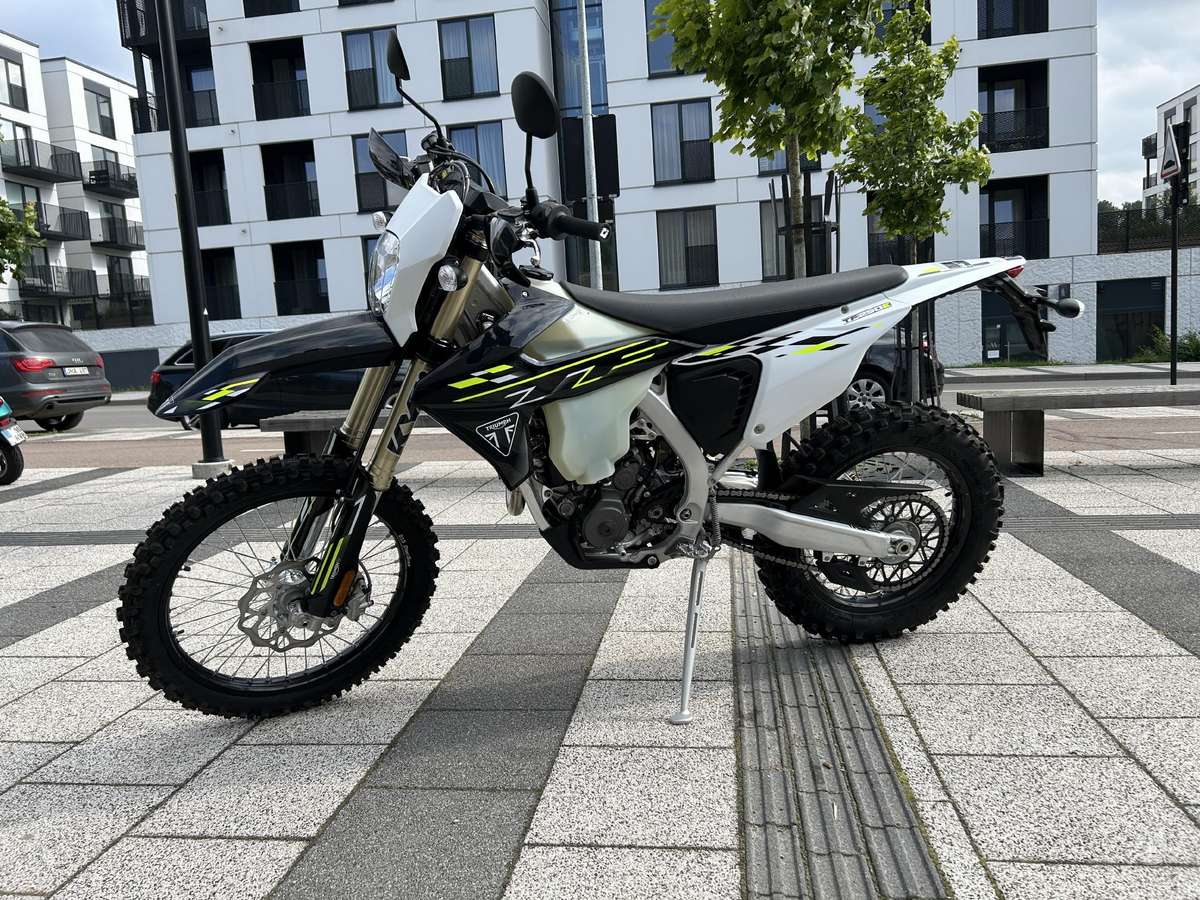 Triumph TF-250 E 249cc, enduro / adventure