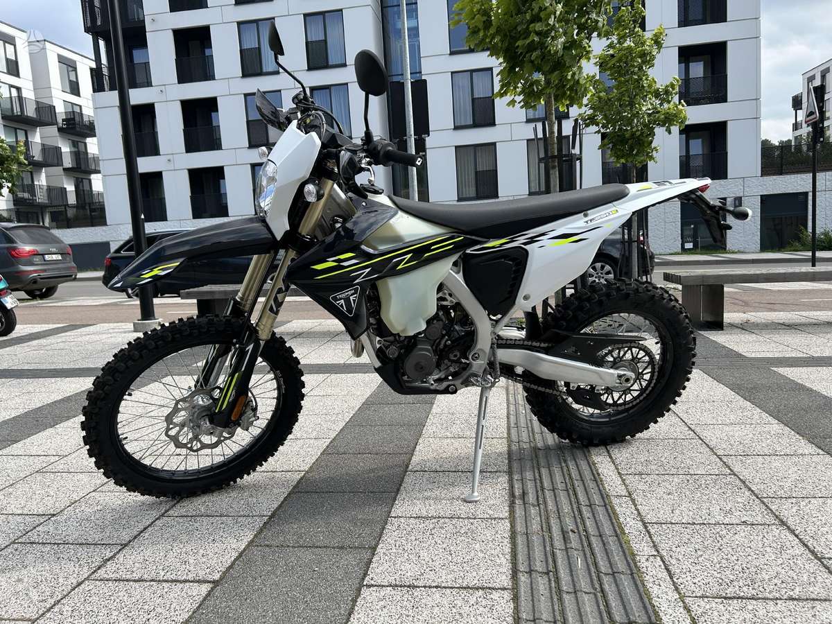 Triumph TF-250 E 249cc, krosa / enduro