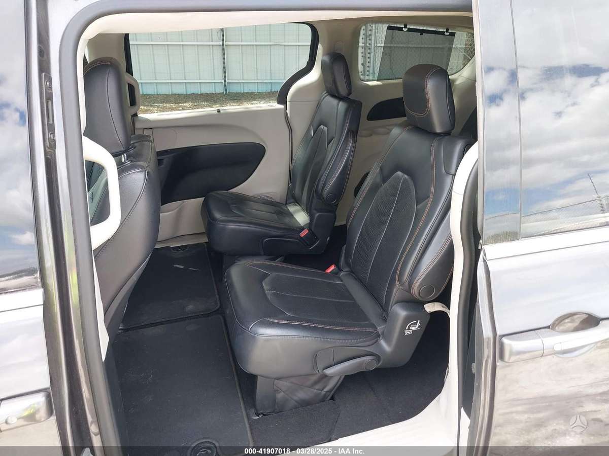 Chrysler Pacifica rezerves daļās