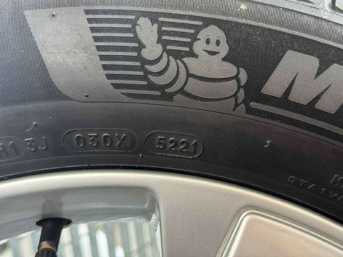 Volvo ORIGINALUS KOMPL. +MICHELIN, легкосплавные , R18