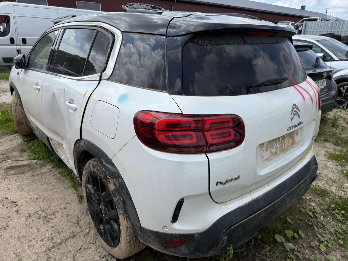 Citroen C5 Aircross dalimis