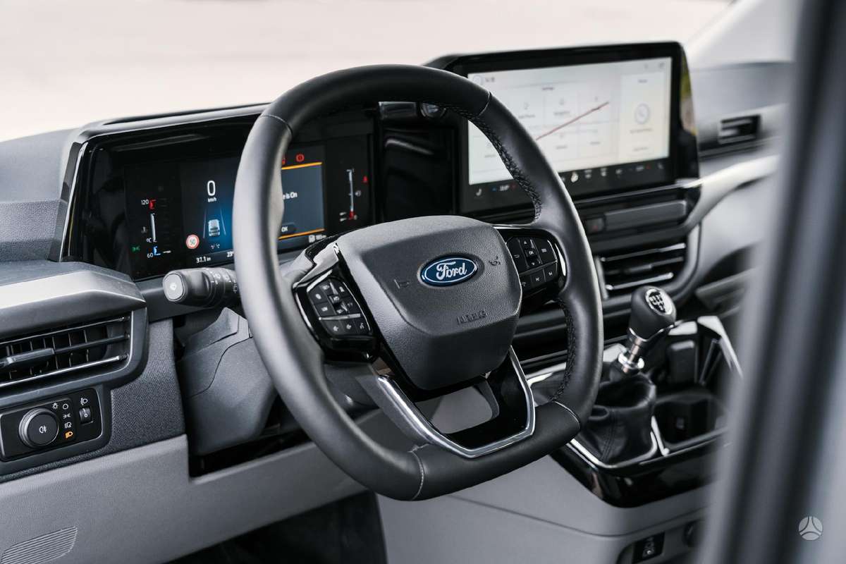 Ford Tourneo Custom, passenger minibus