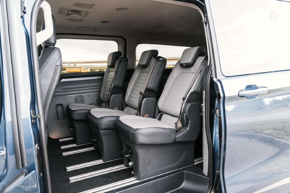 Ford Tourneo Custom, passenger minibus