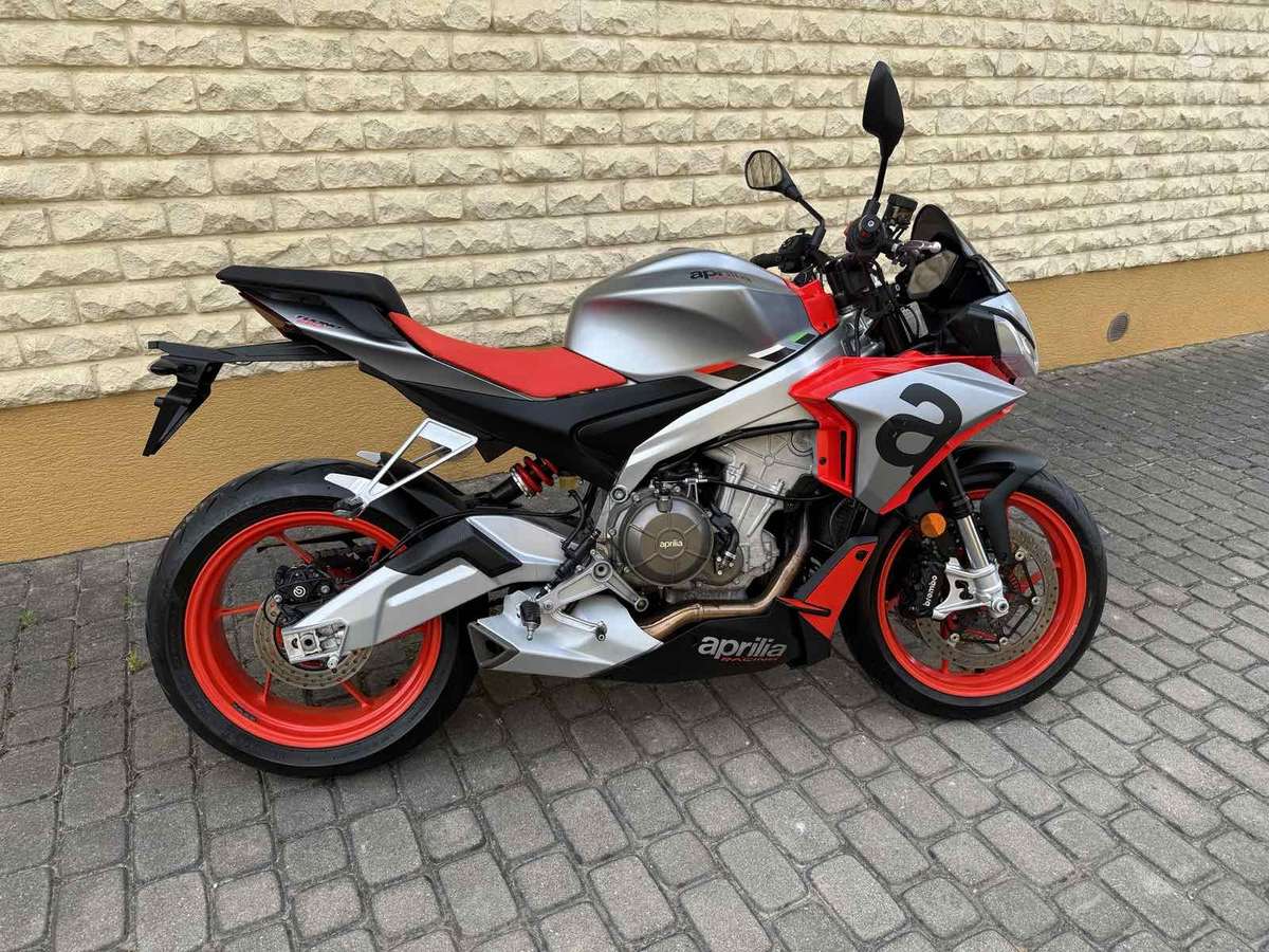 Aprilia Tuono 660cc, street / classic