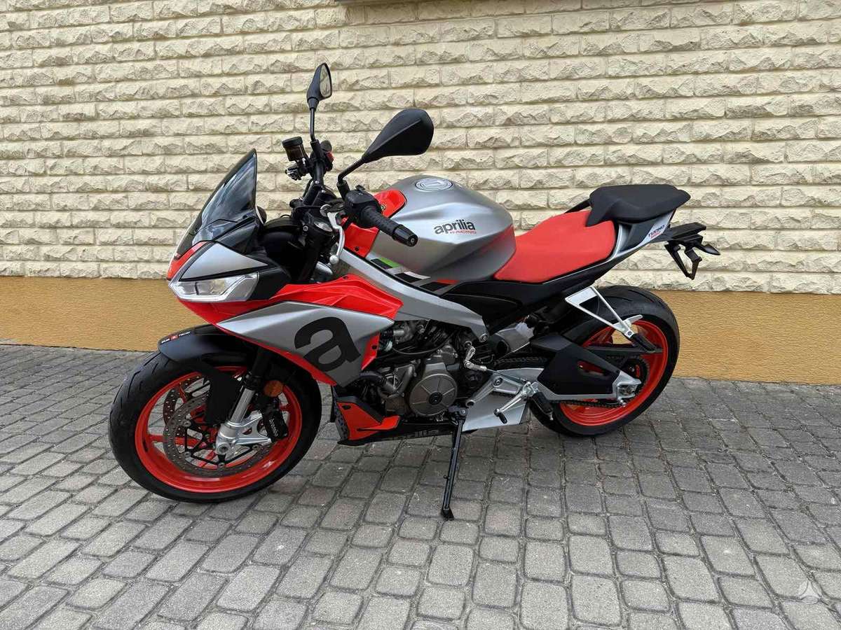 Aprilia Tuono 660cc, street / classic