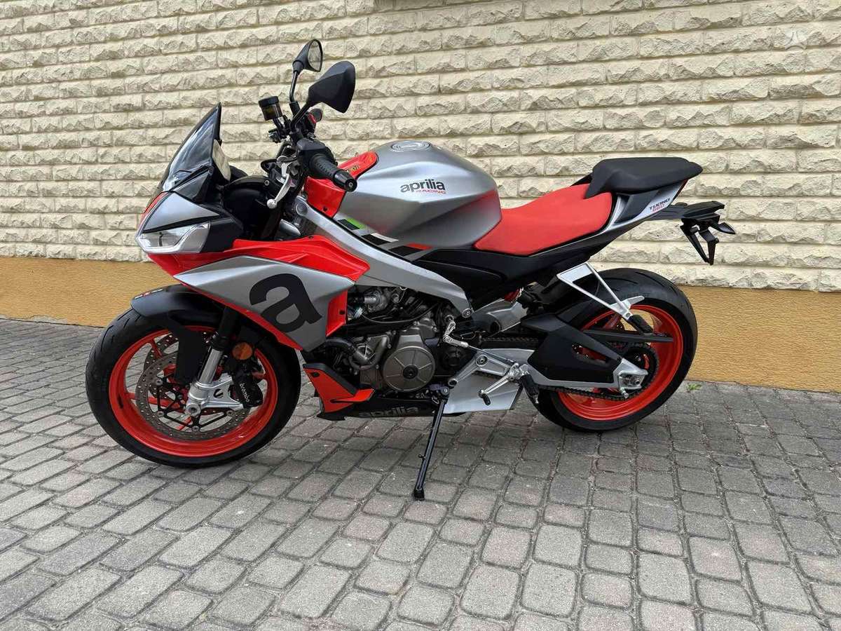 Aprilia Tuono 660cc, street / classic