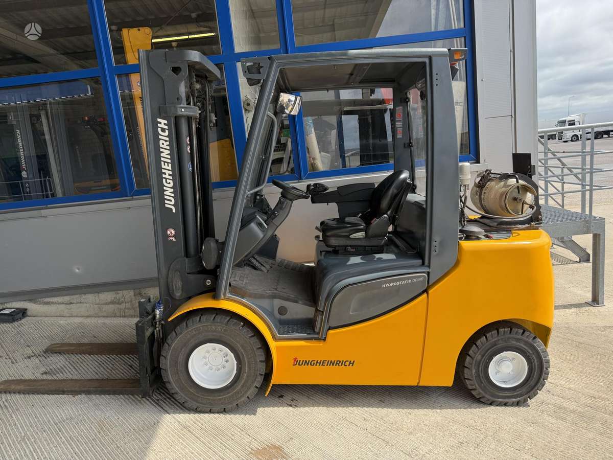Jungheinrich TFG 435s, forklifts