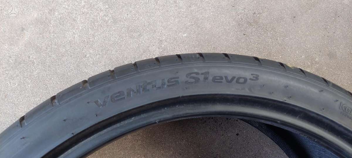 Hankook, vasarinės 235/35 R20