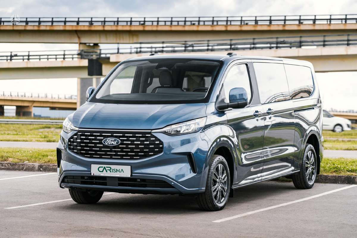 Ford Tourneo Custom, passenger minibus