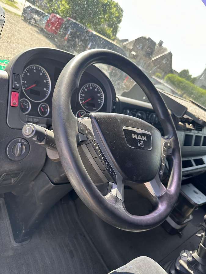 MAN TGA 18.360, ar krānu
