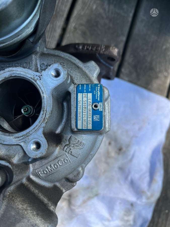 Volvo V60 cylinder head