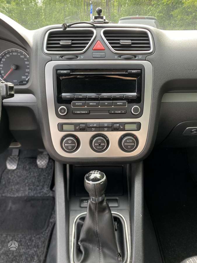 Volkswagen Eos, 2.0 l., convertible