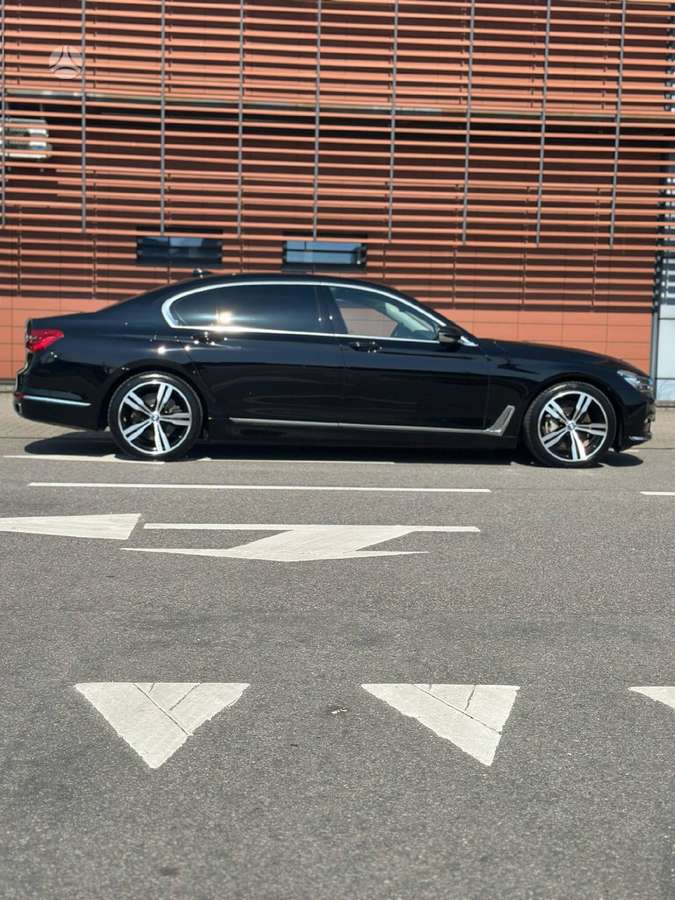 BMW 740, 3.0 l., Седан