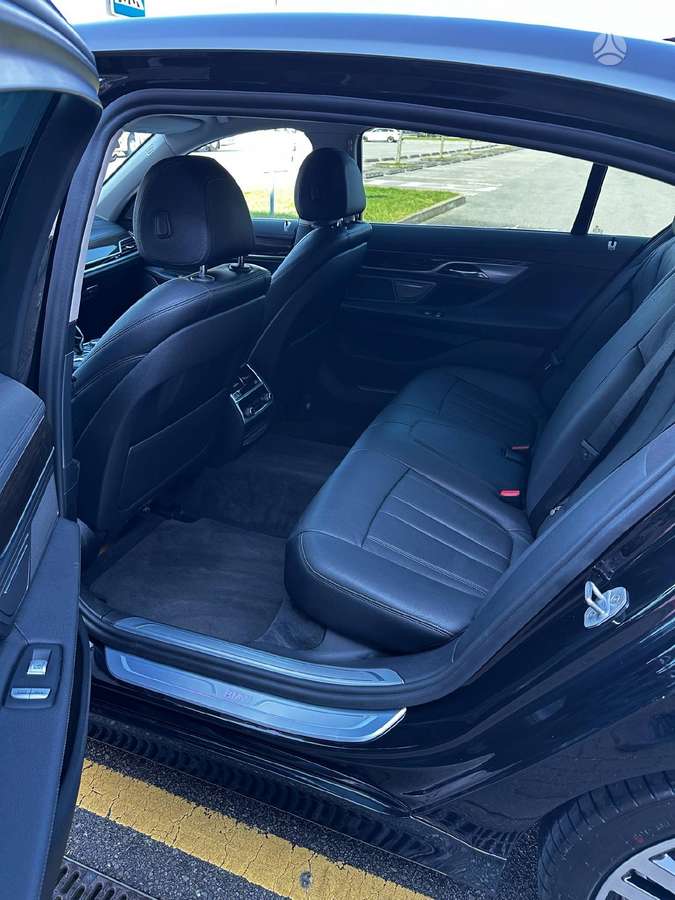 BMW 740, 3.0 l., Седан
