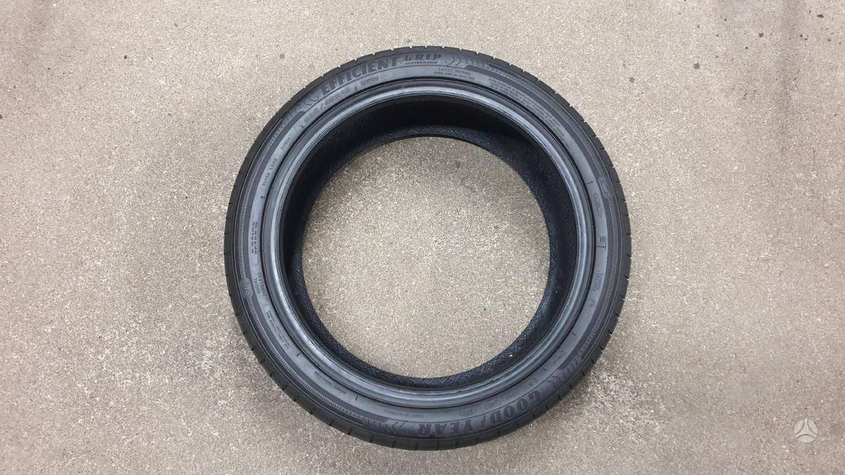 Goodyear EfficientGripPerformance 7.5mm, летние 225/45 R18