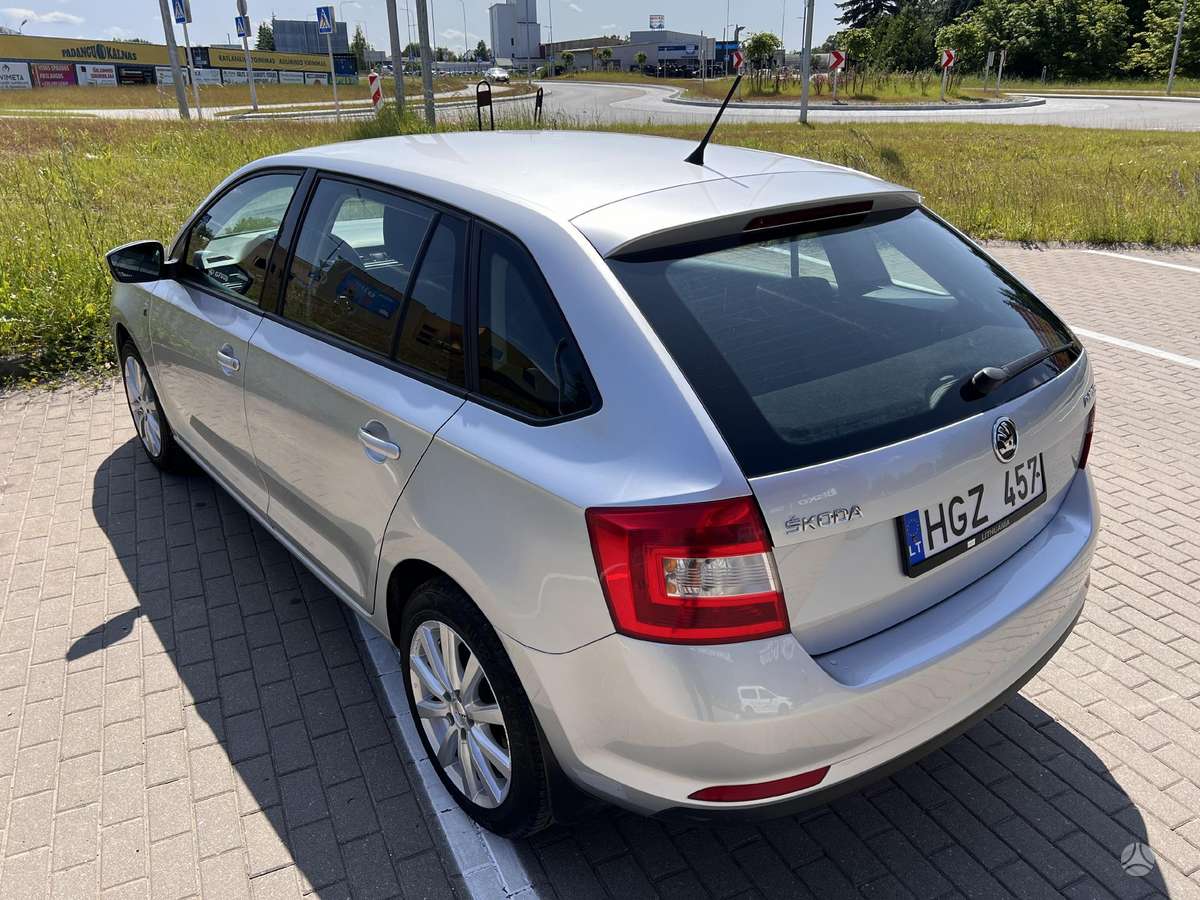 Škoda Rapid - 10