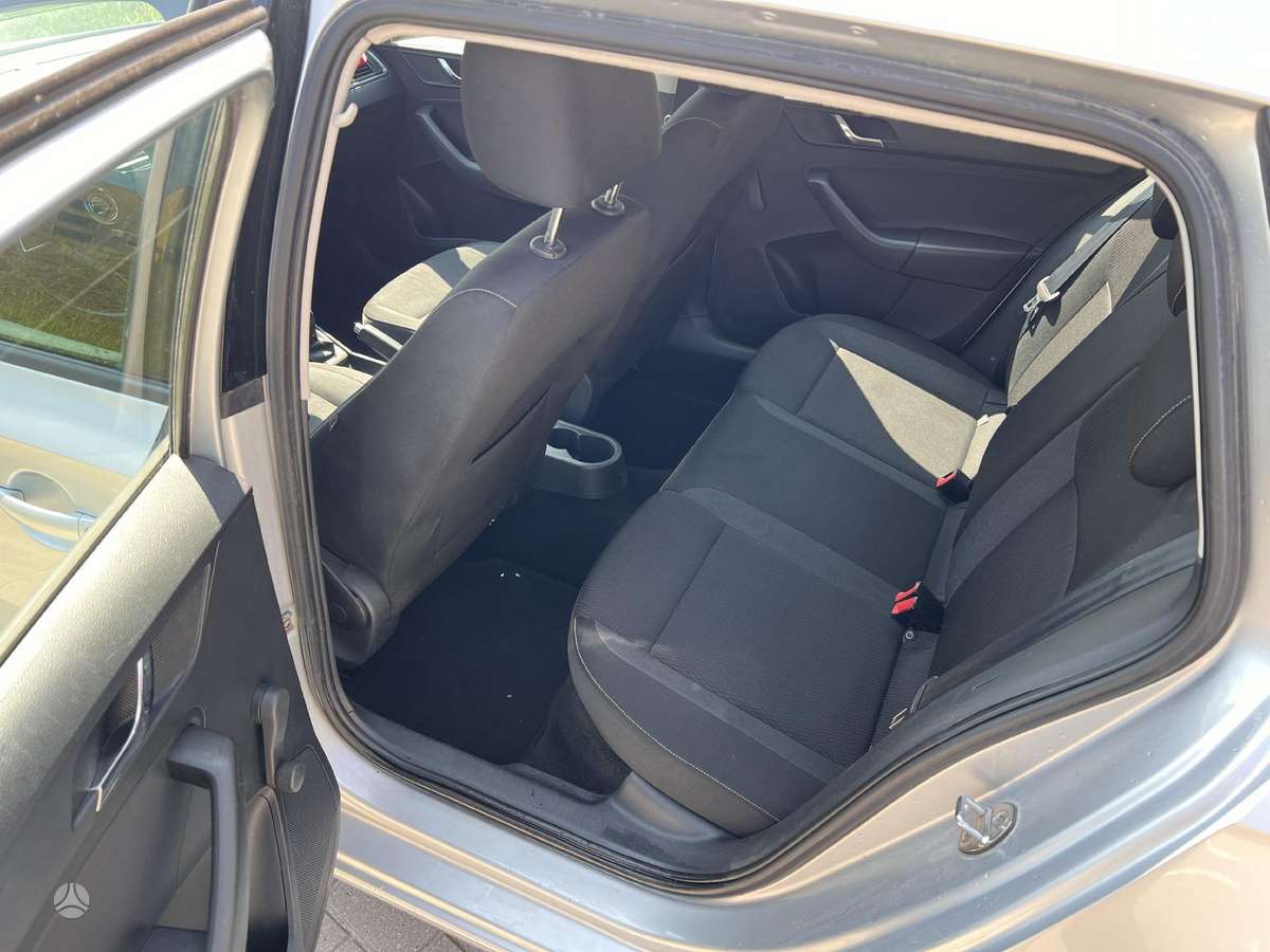 Skoda Rapid, 1.6 l., hatchback