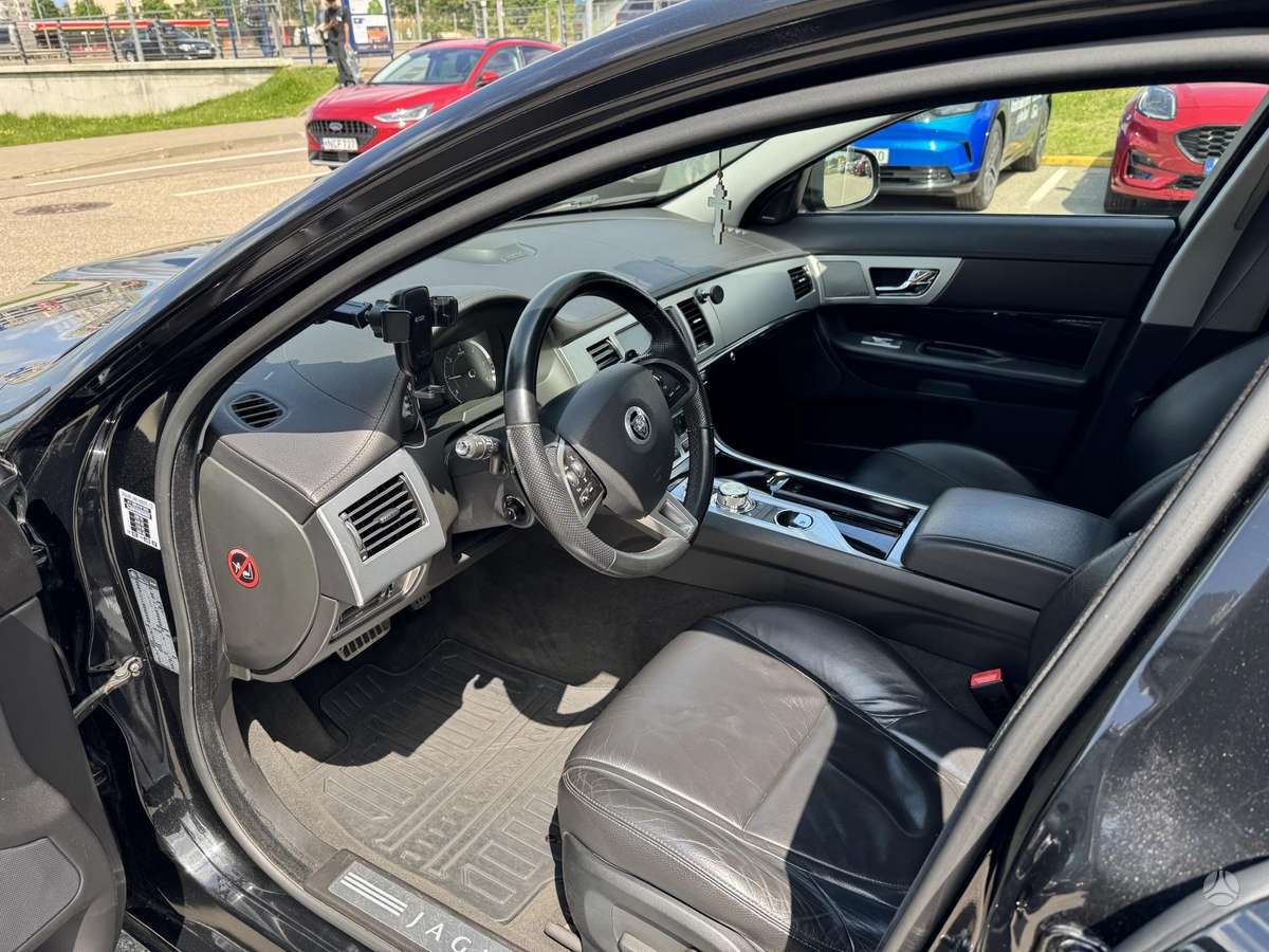 Jaguar XF, 2.2 l., Универсал