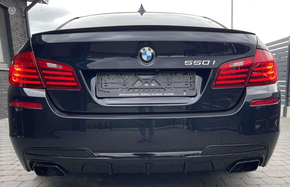 BMW 550, 4.4 l., Седан